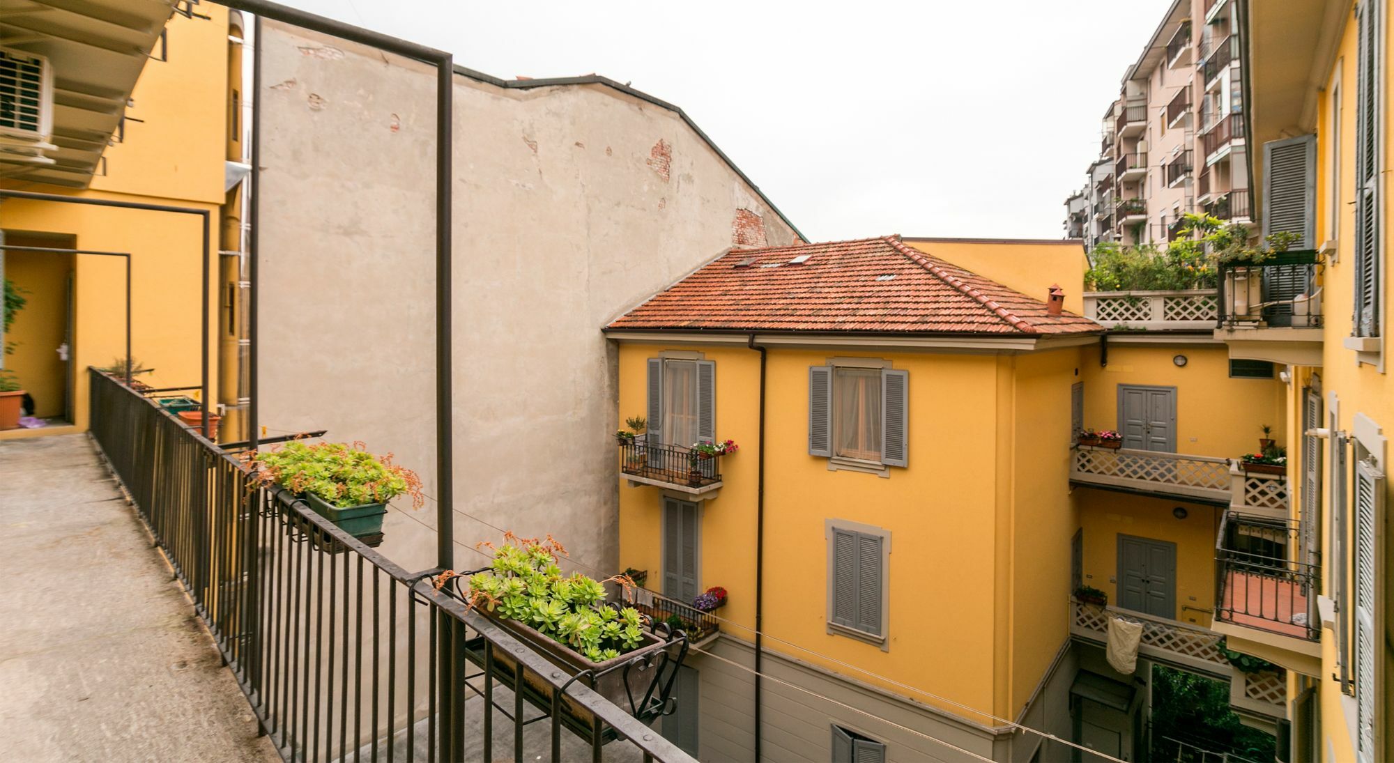 Pit Stop Navigli Milan Exterior photo